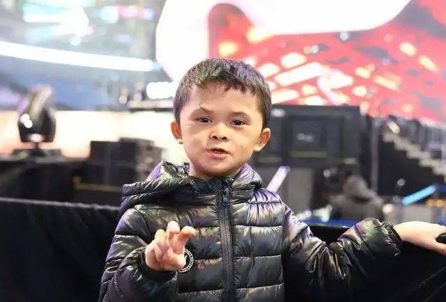 Bi kịch của cậu bé được gọi là “Tiểu Jack Ma” vì quá giống tỷ phú nổi tiếng: Tình hình hiện tại sau 9 năm nổi tiếng khiến dư luận suy ngẫm- Ảnh 1.
